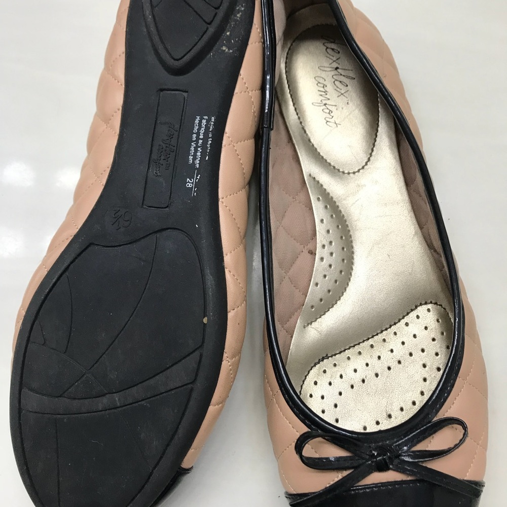 Tan dexflex comefort shoes